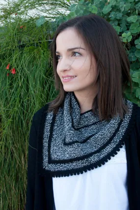 La Arana crochet cowl pattern